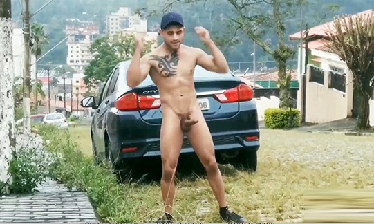 Hot male jerking off in public on the street outside his house – Boys Porn