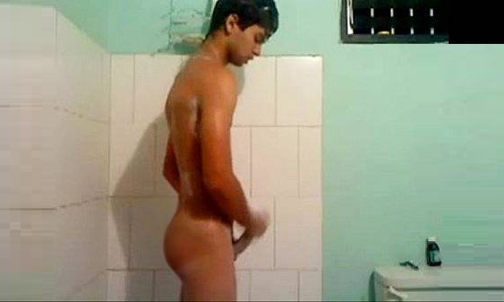 Teen masturbing on shower – XVIDEOS